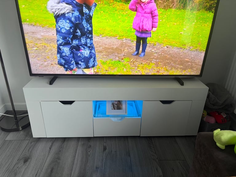 image for White tv unit)gloss doors/draw.