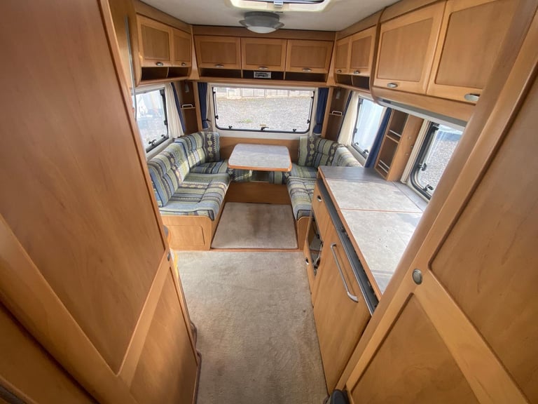 HYMER NOVA - 2001 - FIXED BED - 4 BERTH - BARGAIN BE QUICK 