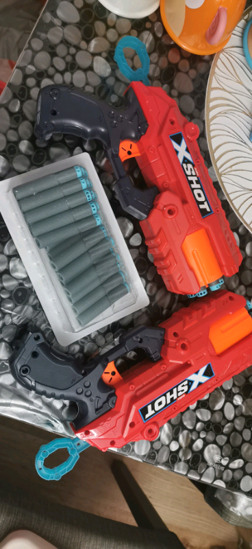Zuru X SHOT 2 x Nerf guns with bullets