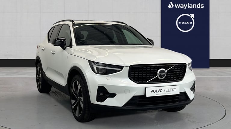 2024 Volvo XC40 Ultra, B4 Mild hybrid, Petrol, Dark (Pixel LED's, Panoramic Sunroof) Estate Petro...