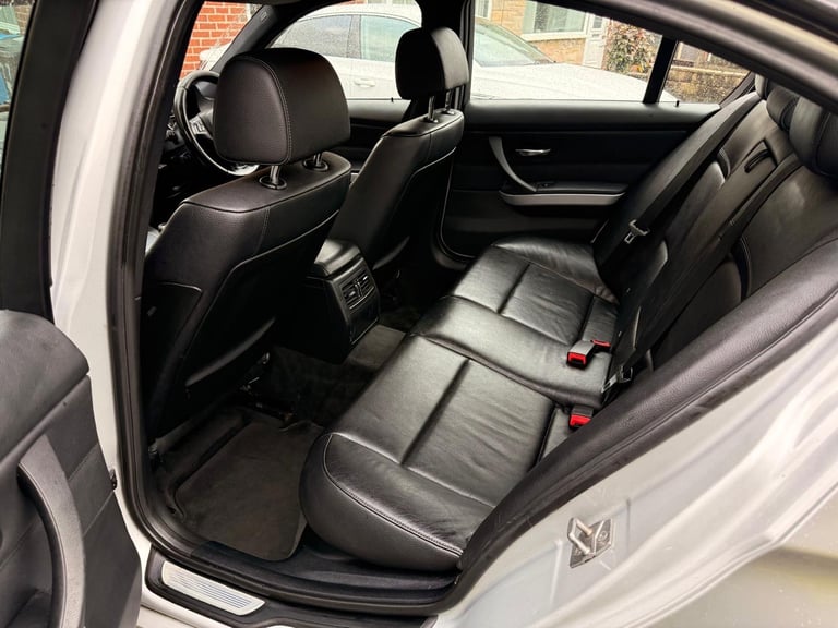 2011 BMW 320D M Sport 184 LCI 2L 6 Speeds. 