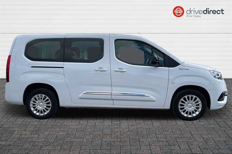 2025 Toyota PROACE CITY Verso 100kW Shuttle Long 50kWh 5dr Auto MPV ELECTRIC Automatic