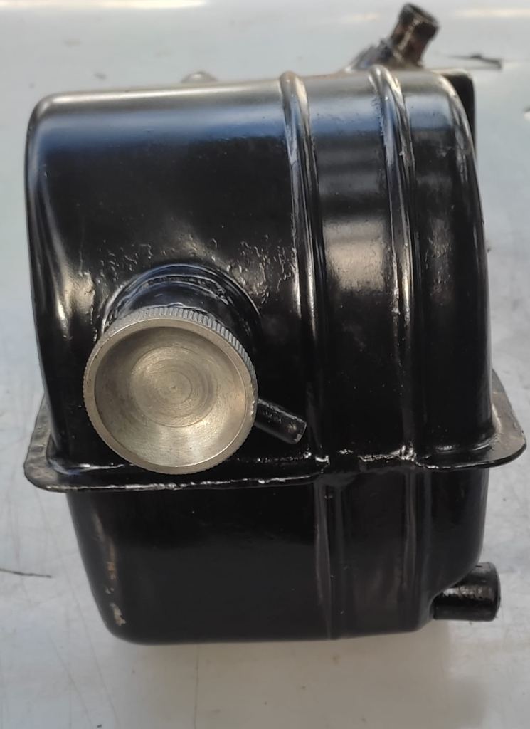 Oil tank for Alfa Romeo Montreal