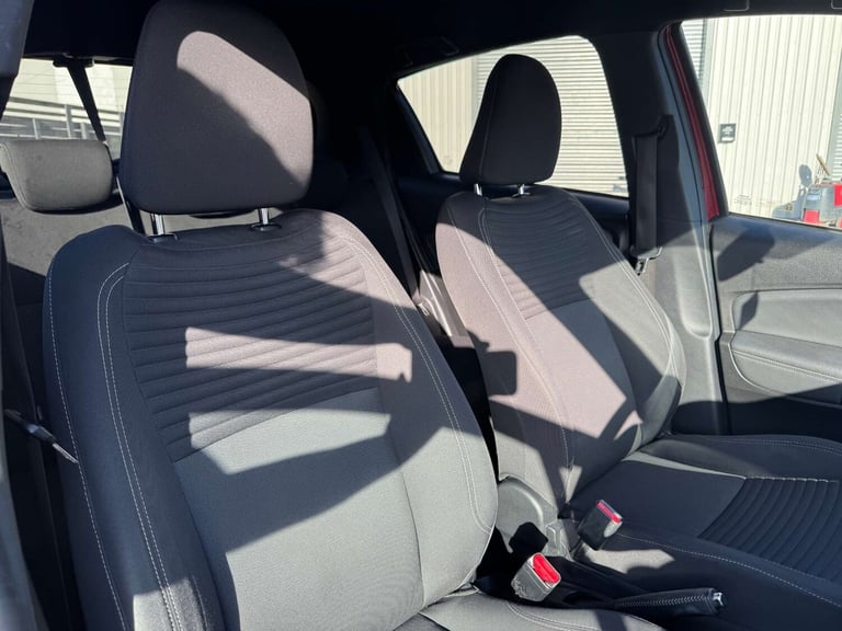 2017 Toyota Yaris 1.3 Yaris Design VVT-i 5dr - NATIONAL DELIVERY* Hatchback Petrol Manual