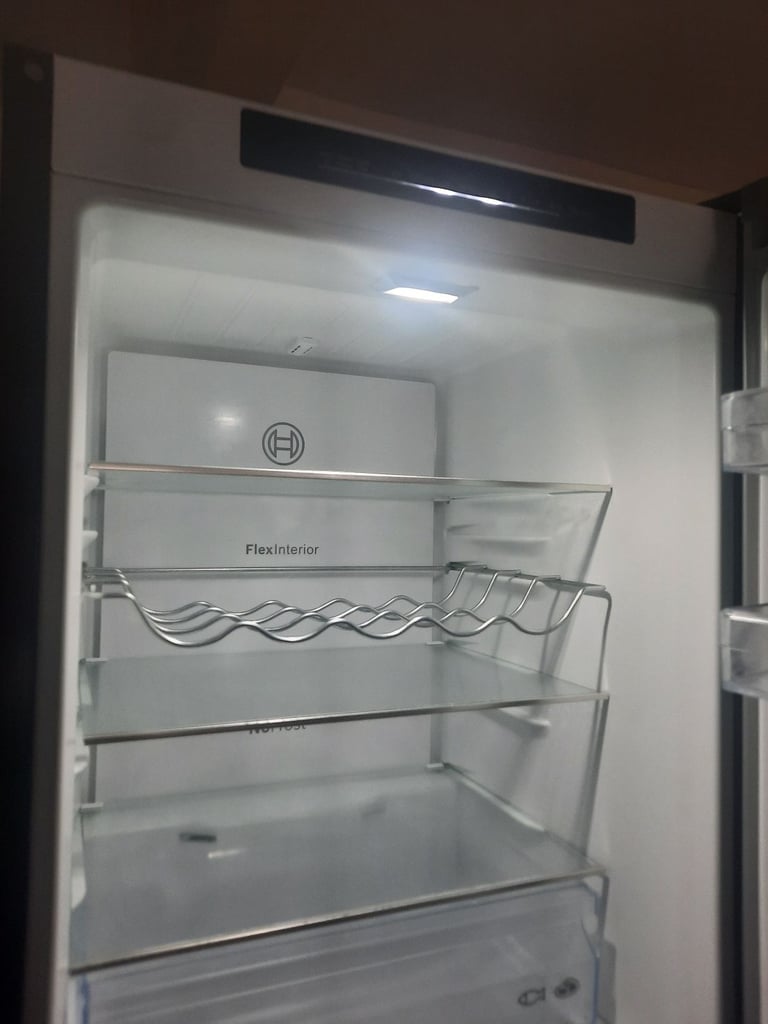 Series 4 KGN362LDFG 70/30 Fridge Freezer