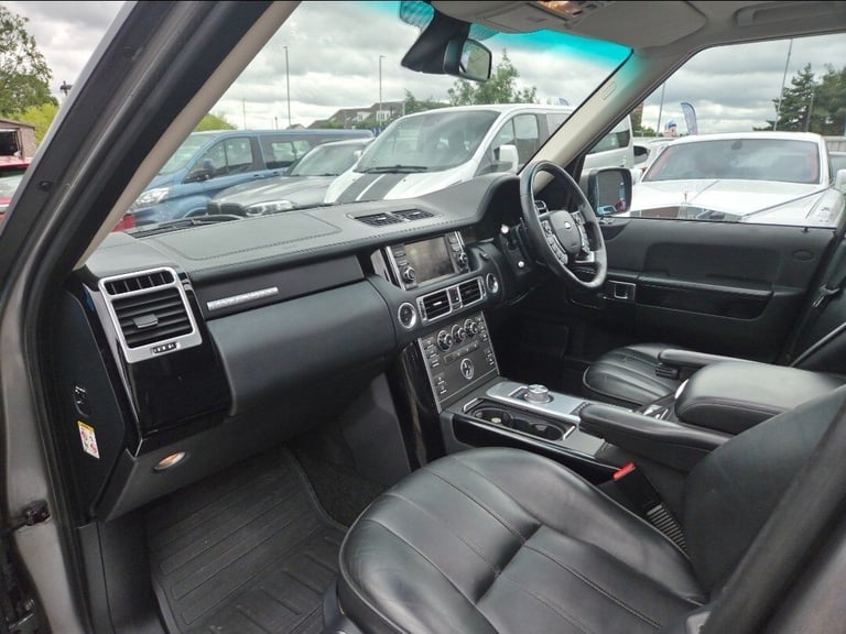 60 2010 LAND ROVER RANGE ROVER 4.4 TDV8 VOGUE AUTO