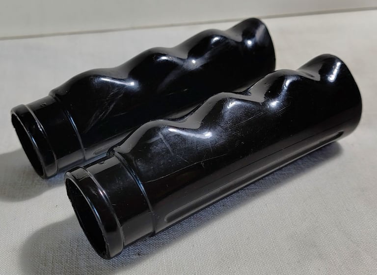 image for Bicycle Vintage Black Handlebar Grips For Classic Raleigh Bike / Chopper