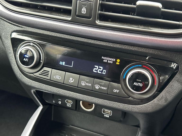 2024 Hyundai i10 1.0 Premium Hatchback 5dr Petrol Auto Euro 6 (s/s) (63 ps) Hatchback PETROL Auto...