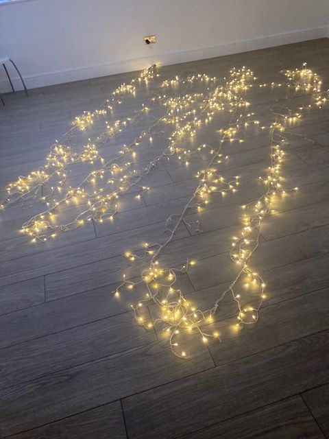 christmas gutter icicle lights warm white need attention only £10   LOOK !