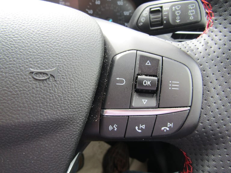 2023 Ford Focus 1.0T EcoBoost ST-Line 5dr - 1 Owner / Protection Pack Hatchback Petrol Manual