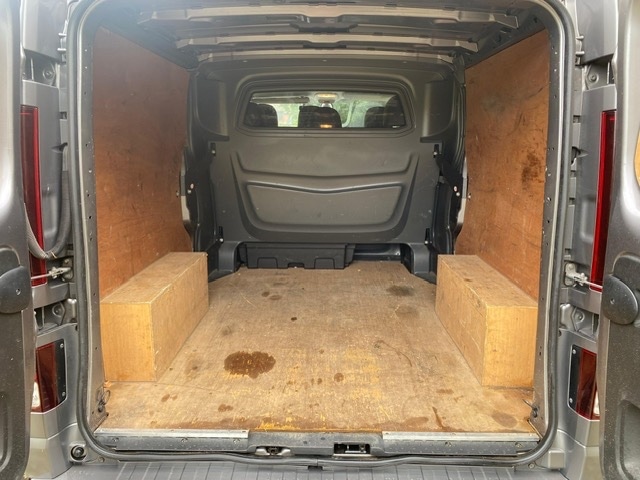 2019 Renault Trafic LL29 ENERGY dCi 125 Premier Edition Crew Van WINDOW VAN Diesel Manual
