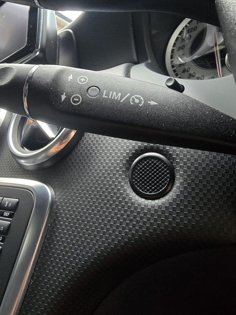 MERCEDEZ BENZ A-CLASS 180 1.6 PETROL AUTOMATIC 