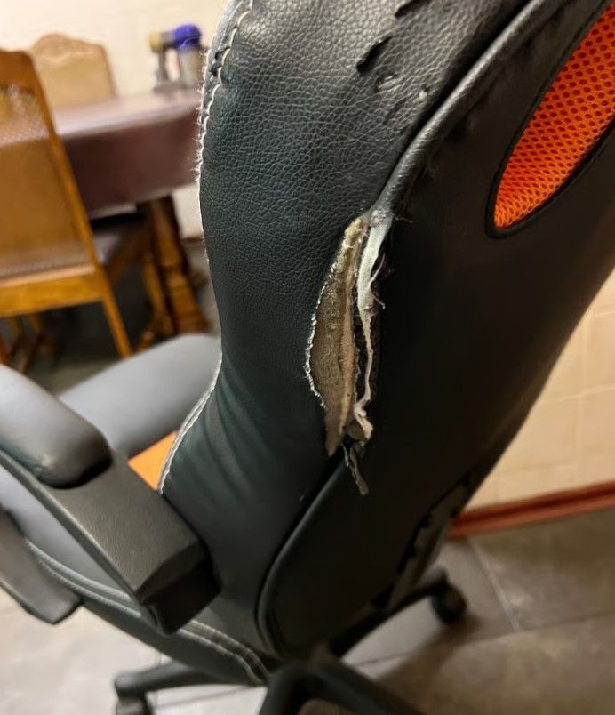 Computer desk gaming chair