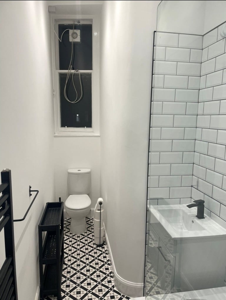 DOUBLE BEDROOM for flat share in very spacious, 3 bed HMO flat in Bruntsfield – available NOW