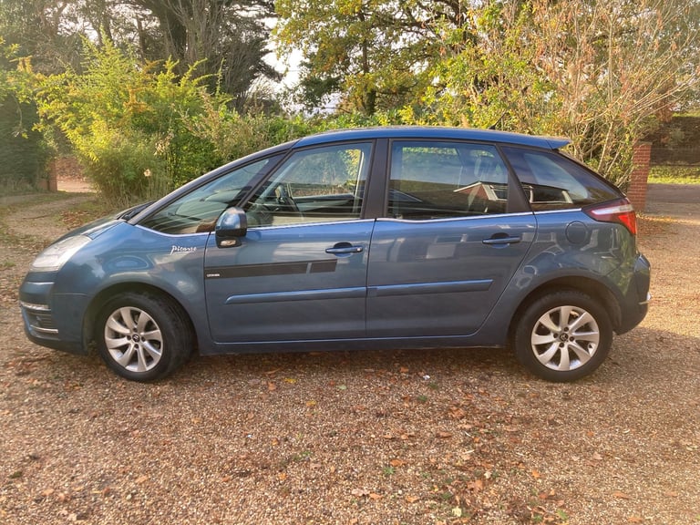 2010 PEUGEOT 1.4 HDI DIESEL 3 DOOR HATCHBACK. 55 mpg., £20 TAX LONG MOT.