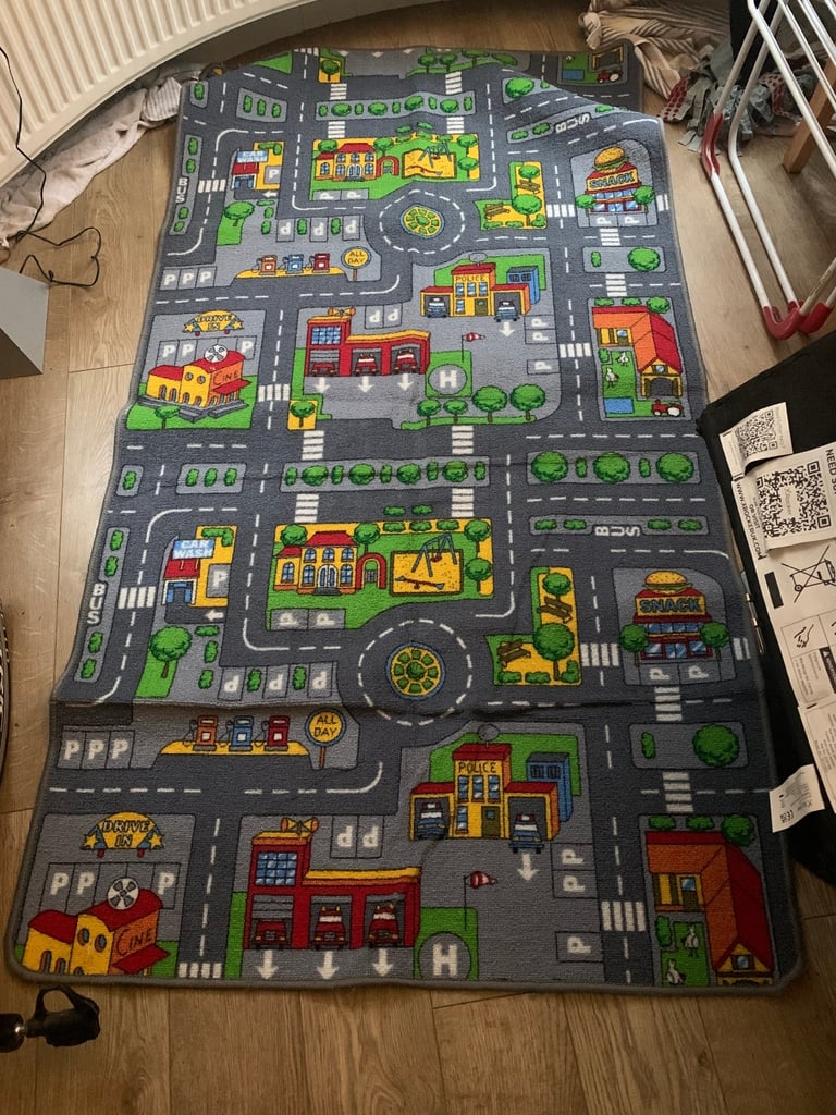 Childrens Road map play mat 