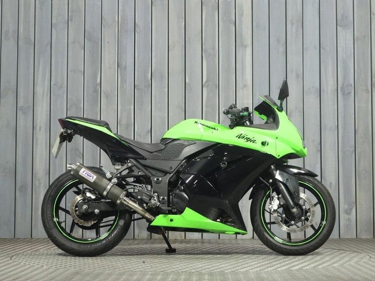 2010 10 KAWASAKI NINJA 250R