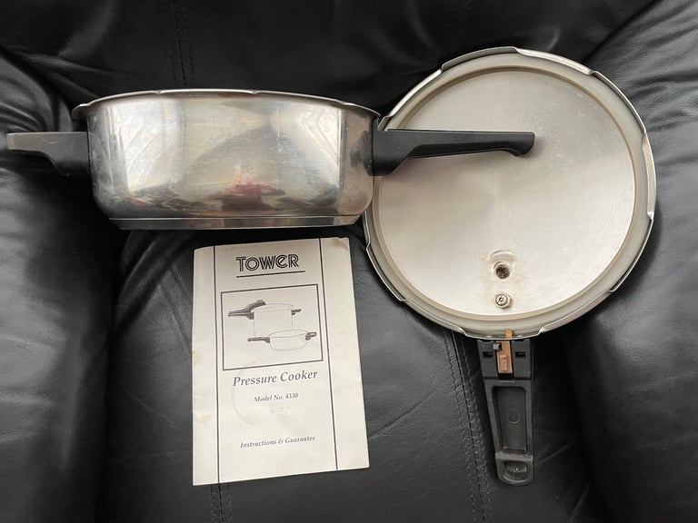 Tower compact pressure cooker