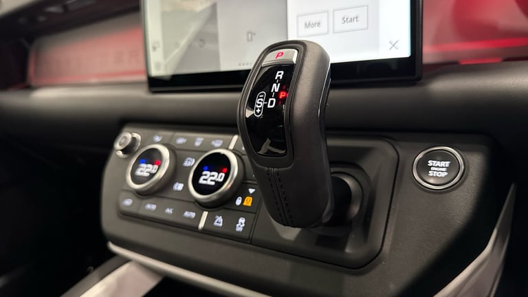 2025 Land Rover Defender 3.0 D350 X-Dynamic HSE 110 5dr Auto ESTATE DIESEL Automatic