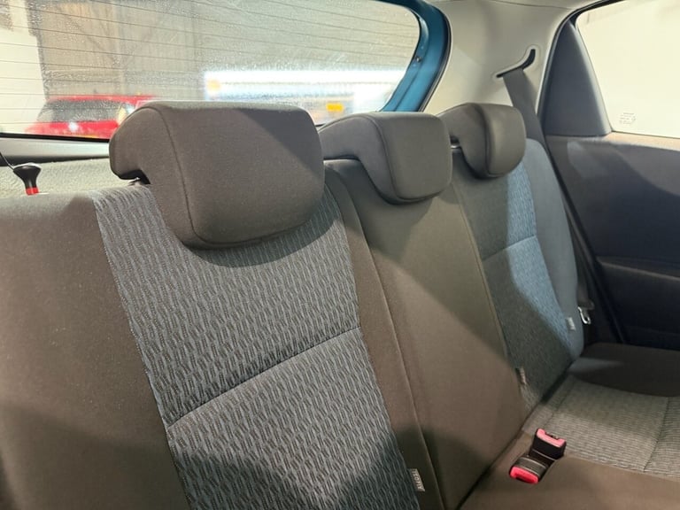 2012 Toyota Yaris 1.33 VVT-i TR 5dr Multidrive S HATCHBACK PETROL Automatic