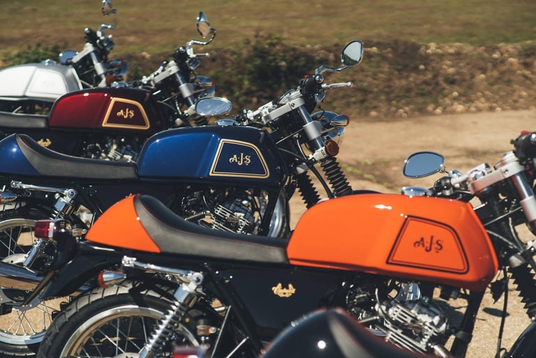 AJS cadwell 125cc retro 125 motorcycle learner modern classic cafe racer