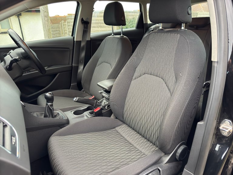 2015 Seat Leon SE Technology - New Years MOT - £20 Road Tax - 2 Keys