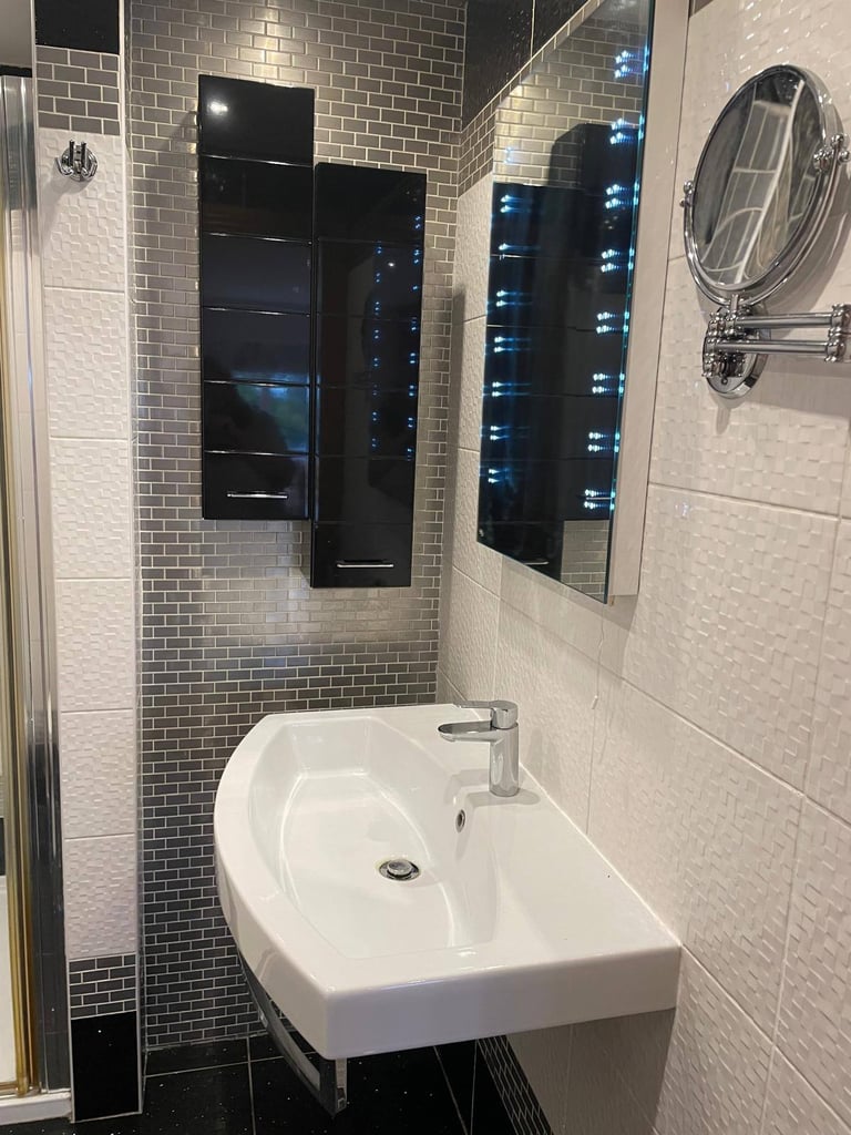 Beautiful studio flat for rent available 