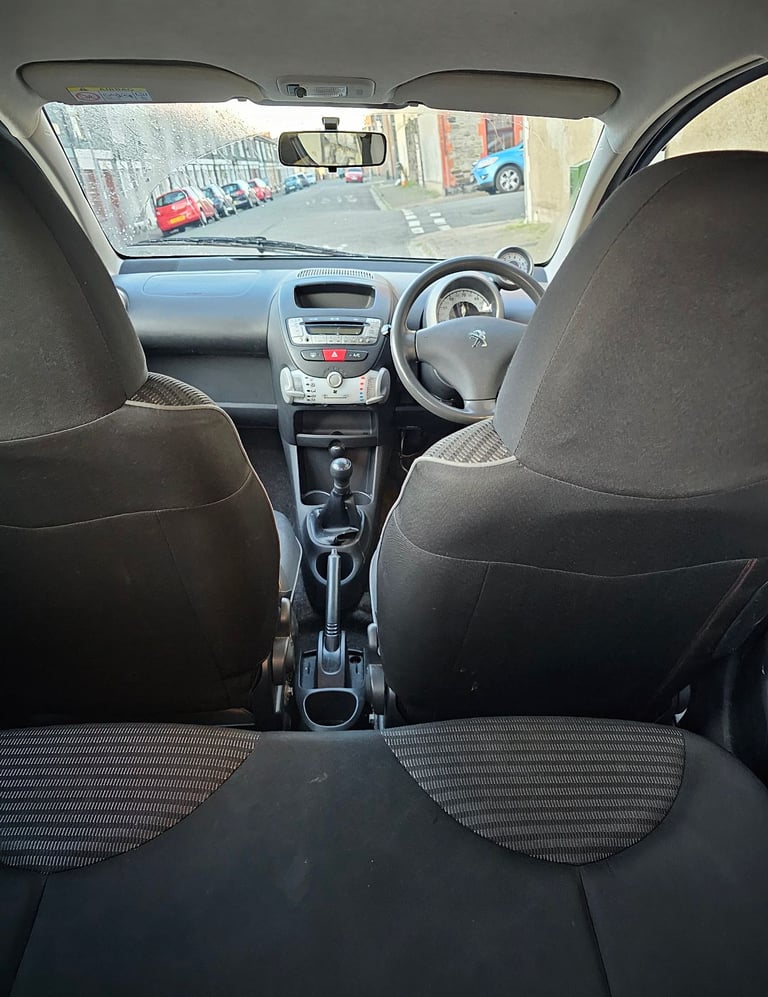 Peugeot, 107, Hatchback, 2014, Manual, 998 (cc), 5 doors