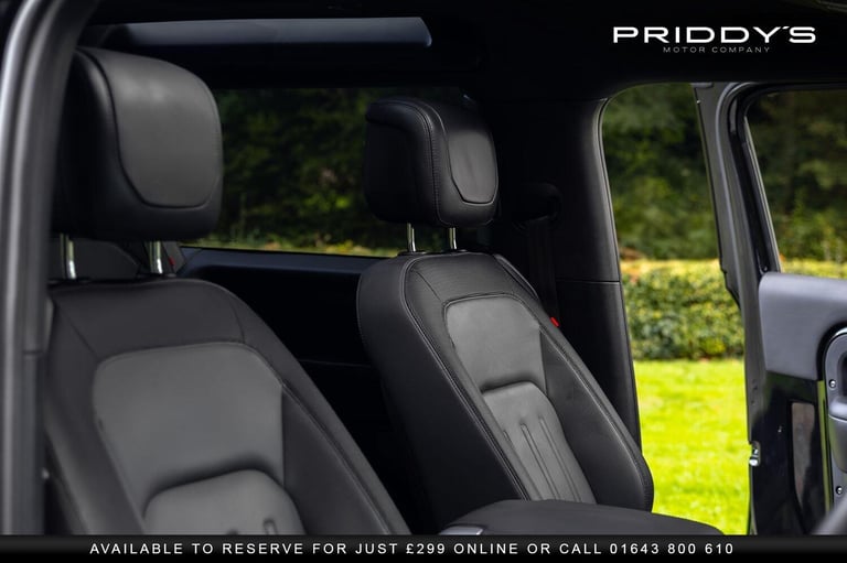 LAND ROVER DEFENDER 90 2.0 P300 X-Dynamic HSE - Amazing spec. Massive presence.