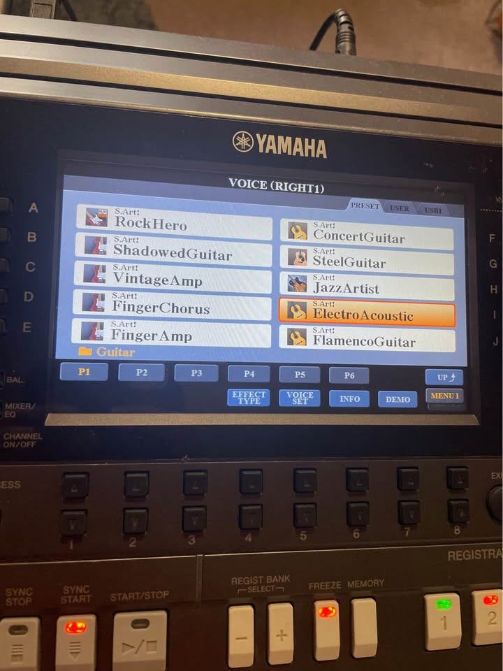 Yamaha PSR S970 Professional arranger keyboard BARGAIN FOR PRICE !!!!!