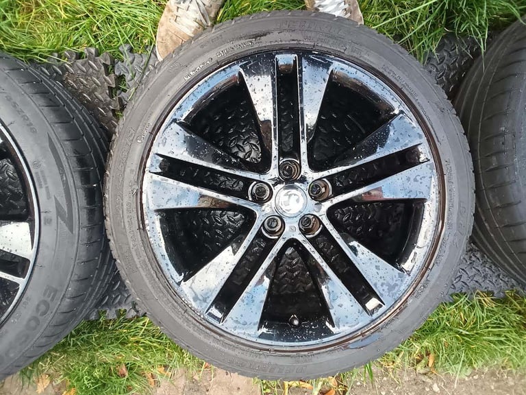 VAUXHALL 18" ALLOYS WHEELS & TIRES Gloss Black 5x105 pcd 