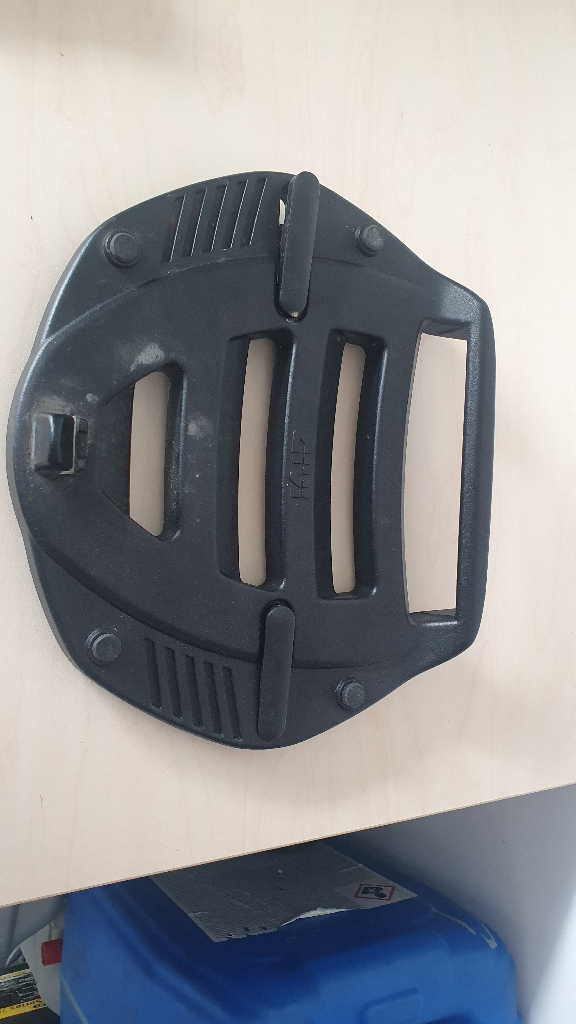 image for Givi plate 
