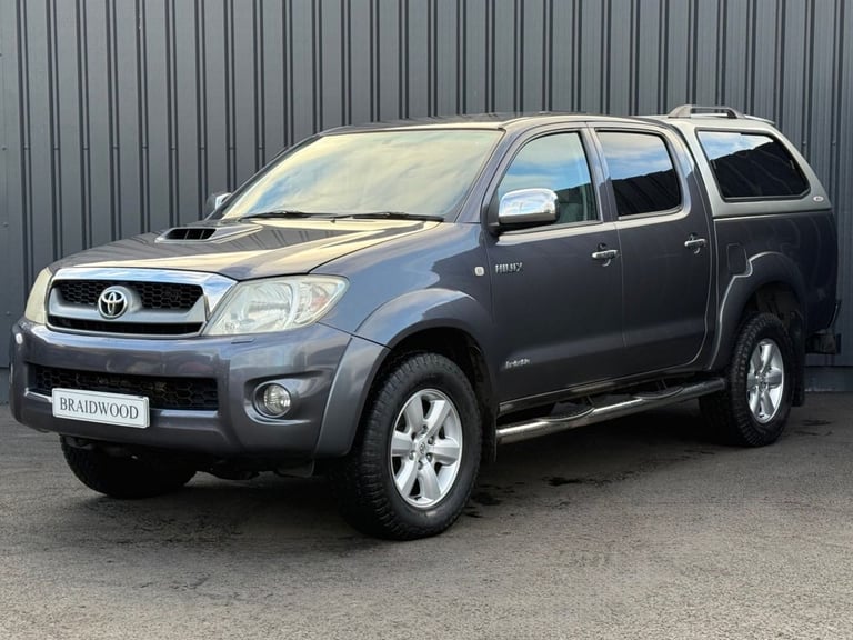 2011 Toyota Hilux Invincible 2010 D/Cab PickUp 3.0 D-4D 4WD 171 PICK UP DIESEL Manual