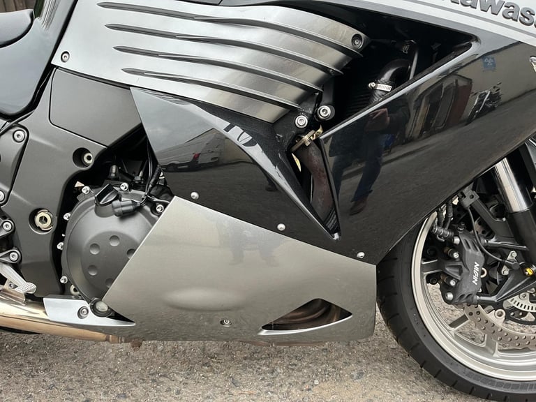 KAWASAKI ZZR1400 ABS, 2011(11), 20,552 MILES, FSH, STUNNING BIKE, EXTRAS, £4695