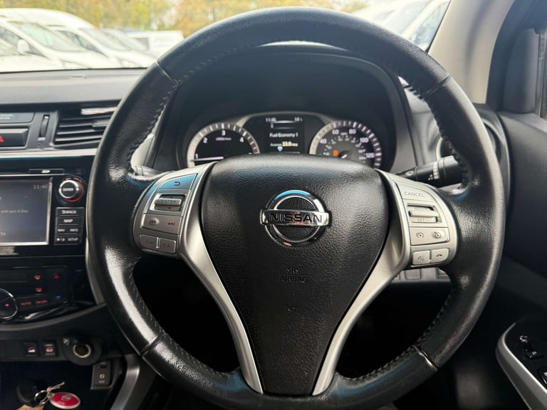 2016 Nissan Navara Double Cab Pick Up Tekna 2.3dCi 190 4WD Auto PICK UP DIESEL Automatic