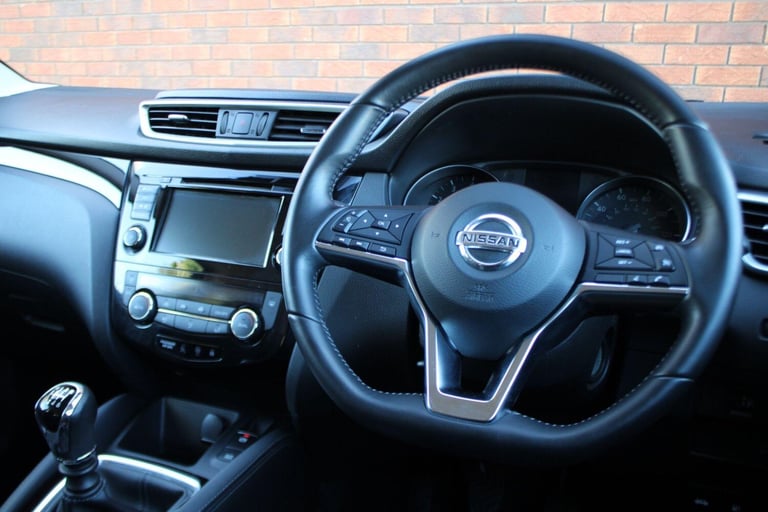 2019 Nissan Qashqai 1.3 DIG-T Acenta Premium Euro 6 (s/s) 5dr HATCHBACK Petrol Manual