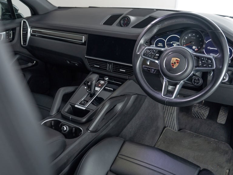 2023 Porsche Cayenne 3.0T V6 Platinum Edition SUV 5dr Petrol TiptronicS 4WD