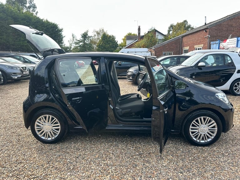2018 Volkswagen up! 1.0 BlueMotion Tech Move up! Euro 6 (s/s) 5dr HATCHBACK Petrol Manual