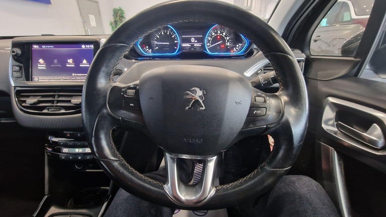 2017 Peugeot 2008 1.2 PureTech Allure Euro 6 5dr HATCHBACK Petrol Manual