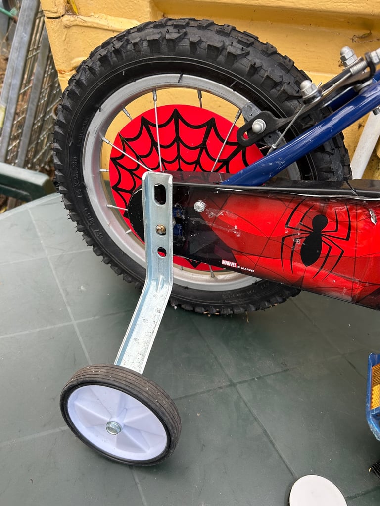 Spiderman marvel kids 14” bike pump up tyres stabilisers helmet lot 