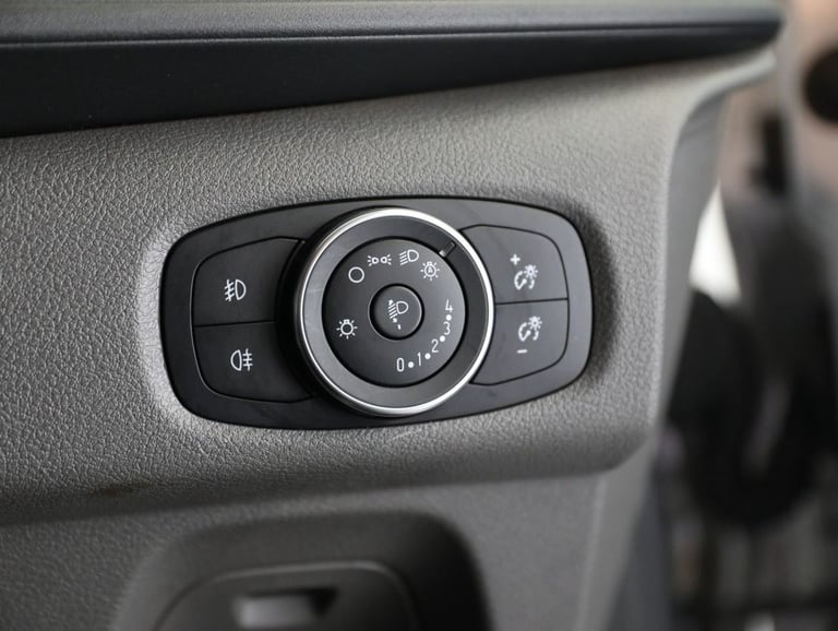 2022 Ford Transit Custom 2.0 320 EcoBlue Limited Crew Van Double Cab 5dr Diesel Manual L2 H1 Euro...