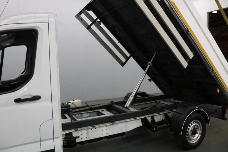 2022 Maxus Deliver 9 2.0 D20 Base RWD 150 BHP L2 MWB Tipper Euro 6 ULEZ Free TIPPER Diesel Manual