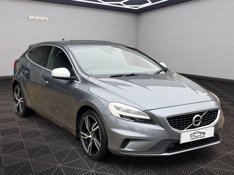 image for 2019 Volvo V40 2.0 T3 R-Design Edition Euro 6 (s/s) 5dr HATCHBACK Petrol Manual
