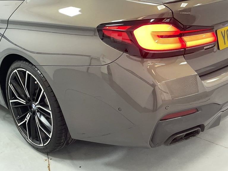 2020 BMW 5 Series 4.4 M550i V8 Saloon 4dr Petrol Steptronic xDrive Euro 6 (s/s) (530 ps) - AA Sal...