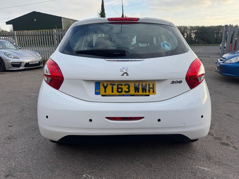  Peugeot 208 1.2 VTi Active Euro 5 5dr Petrol Manual