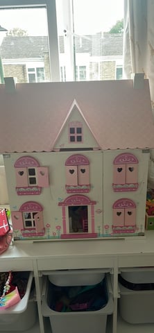 ELC dolls house | in Kingston, London | Gumtree