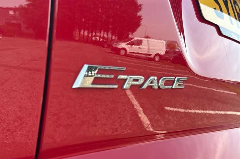 2018 Jaguar E-Pace 2.0d [180] First Edition 5dr Auto ESTATE DIESEL Automatic