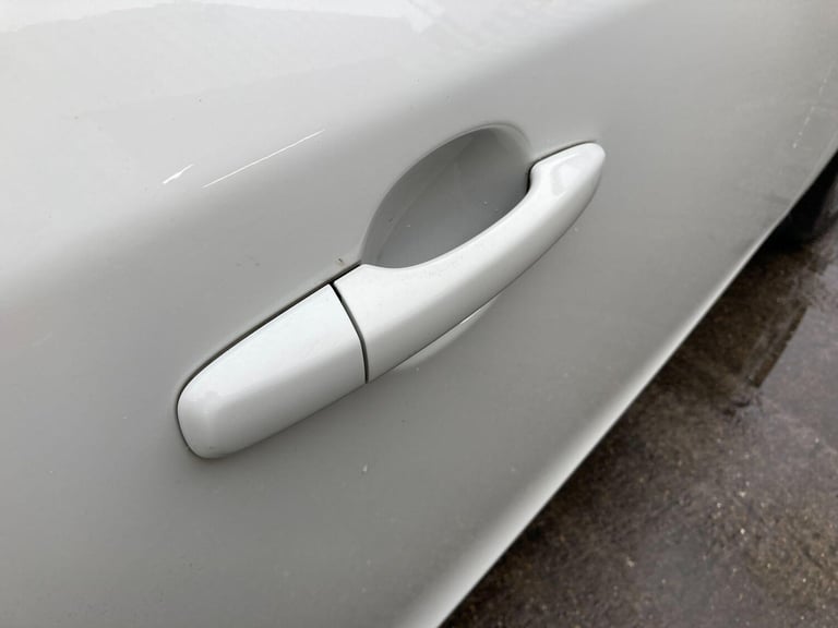 2014 Volvo V60 2.4 D6 Estate 5dr Diesel Plug-in Hybrid Geartronic AWD Euro 5 (s/s) (285 ps ESTATE...