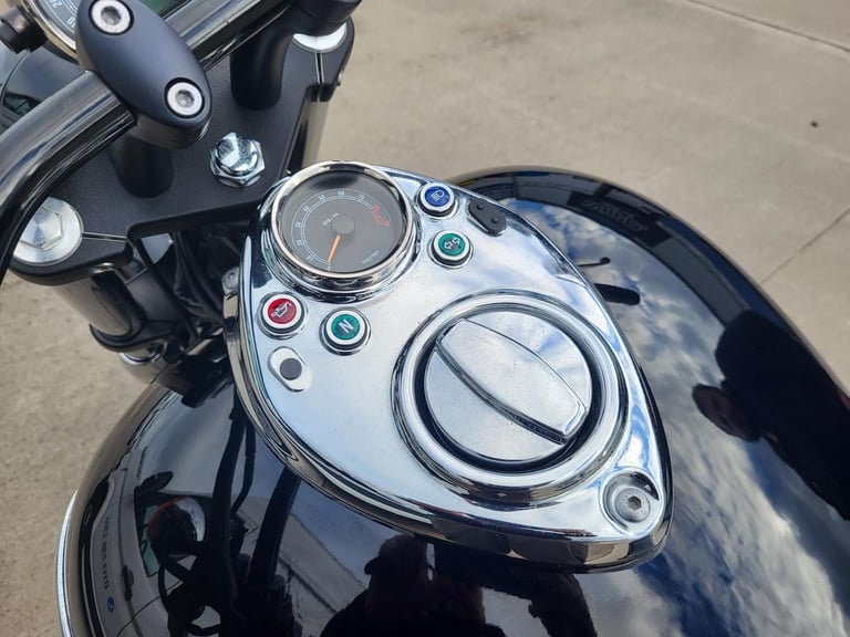 2014 Triumph SPEED MASTER 865