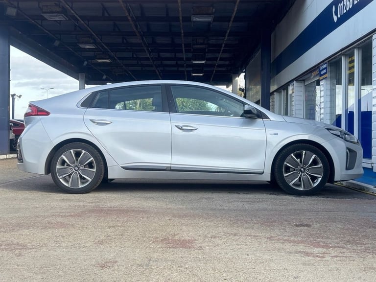2016 Hyundai IONIQ 1.6 GDi Hybrid Premium SE 5dr DCT HATCHBACK PETROL/ELECTRIC Automatic